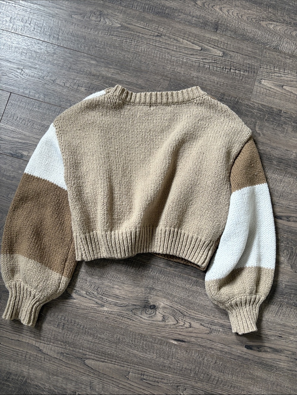 SHEIN Colorblock V-Neck Sweater in Cream, Tan, Brown - Picture 3 of 3